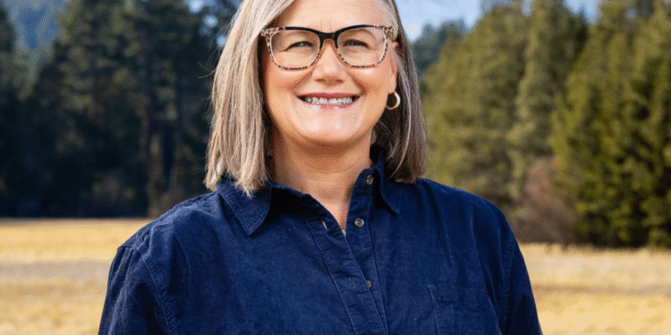 Gradonačelnik jezera Tahoe otkriva da je pronevjerila novac iz lokalne crkve i osjećala se toliko krivom da je pokušala okončati vlastiti život u šokantnom priznanju lokalnim novinama