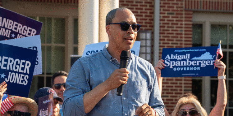 Group Group podržao je kandidat za Virginia AG koji je poslao SMS o pucanju zastupnika GOP -a