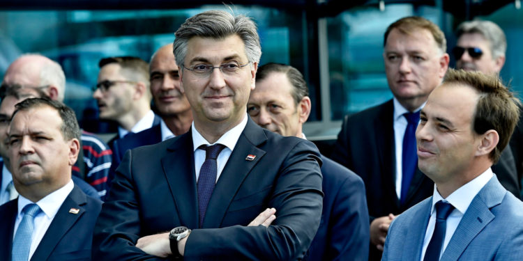 HDZ-u pada rejting, Milanović najpozitivniji: Interesantna imena na listi ‘negativaca’