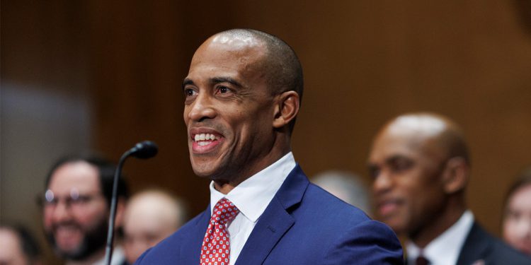 HUD prikazuje Banner okrivljujući “radikalne lijeve” demokrate za zatvaranje vlade