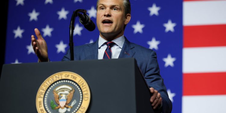 Hegseth otkriva četvrti zračni napad na ‘Narco’ brodu s Venezuele nakon što Trump proglasi ‘oružanim sukobom’ s trgovcima ljudima