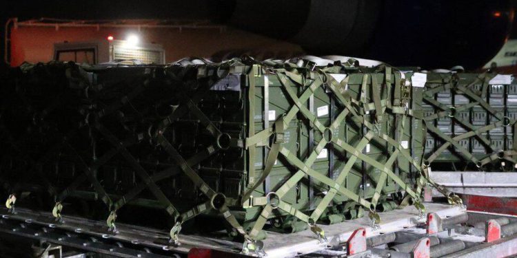 Hegseth poziva saveznike da više kupuju američko oružje za Kijev dok su pošiljke sve tanje