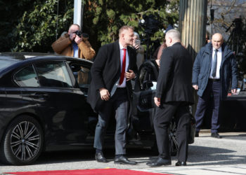 Hrvati mogu samo u nevjerici gledati: Pazite tko sve konkurira za preuzimanje ‘spaljene stranke’