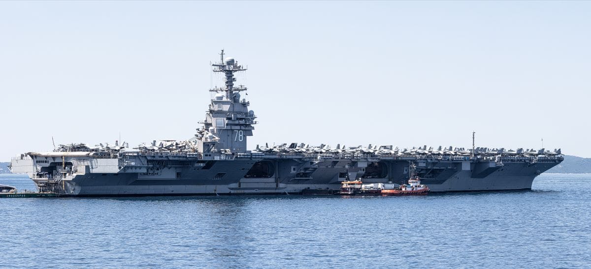 FOTO Pogledajte kako izgleda najveći vojni brod na svijetu ispred Splita