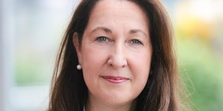 Iris Stalzer: Njemački gradonačelnik koji se bori za život nakon što je uboden ’13 puta ‘u’ Abhorent Attack ‘