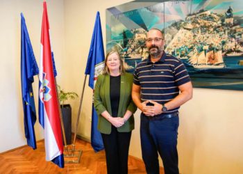 Irska veleposlanica Wendy Dorman-Smith posjetila Šibenik, Mileti obećala doći ponovno, već za ‘Adventuru’