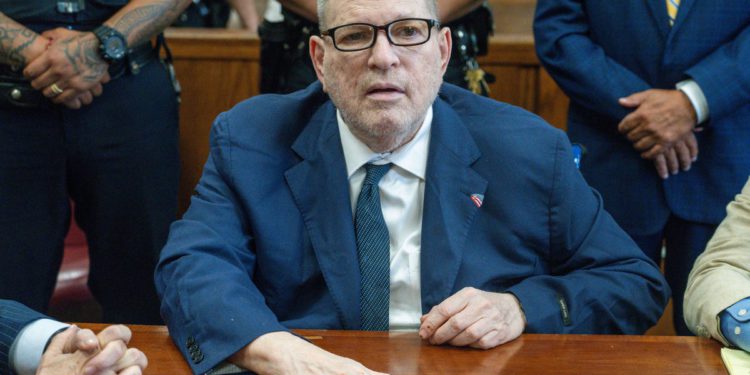 Jurori u suđenju Harvey Weinsteinu kažu da su se osjećali ‘ugroženim’ da će donijeti presude krivice, navode novi sudski dokumenti