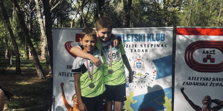 KROS Biograd je dobio prvaka Dalmacije, mladi atletičari “pobrali” u Zadru sedam medalja