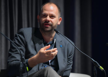 Kako AI već pomaže analitičarima da vide više, brže i preciznije…