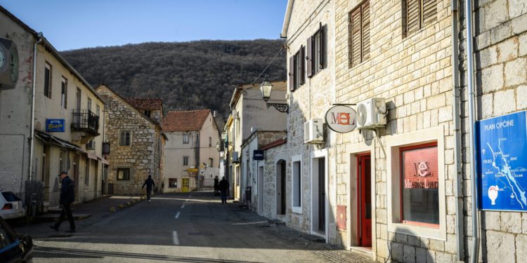Kako se s demografskim padom bore u Zagori? Besplatan prijevoz i udžbenici, stipendije…