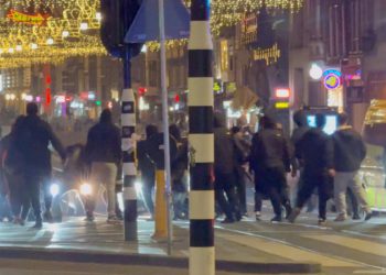 Kako su se odvijali nasilni nogometni neredi u Amsterdamu – i zašto je policija zabranila navijačima Maccabi Tel Aviva pristup Aston Villi