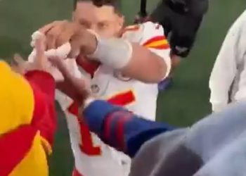 Kansas City Chiefs reagiraju na NFL -ovu ‘Phillies Karen’ krađu dar mladića od Patricka Mahomesa