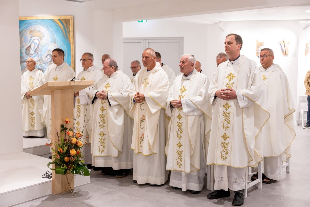 Karmelicani Kamen 10