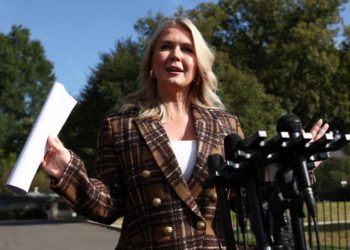 Karoline Leavitt odbija reći trebaju li hitne pomoći provjeriti status migracije prije liječenja bolesnika