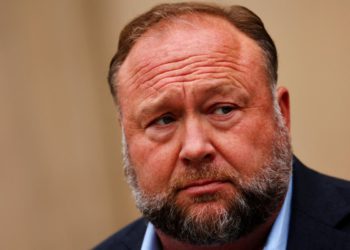 Katastrofa za Alex Jones i Infowars jer Vrhovni sud odbija ponudu zadnjeg udara kako bi se izbjeglo plaćanje 1,4 milijarde dolara za obitelji Sandy Hook