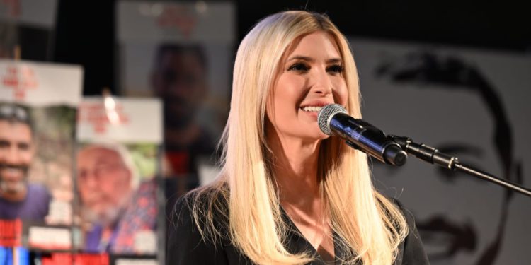 Kćer predsjednika Trumpa hvali obitelji talaca na mitingu Tel Aviva