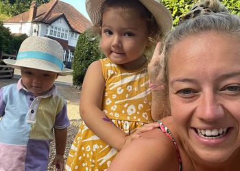 Kelsey Parker ‘bori se da pomogne svojoj djeci da se kreću zbog tuge zbog gubitka mrtvorođenog brata i sestra, jer to vraća gubitak pokojnog supruga Toma’