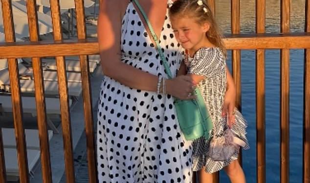 Kelsey Parker otkriva kćer Aurelia (6) ‘nastavlja i na smrt’ dok se prvi put vraća u podcast od mrtvog rođenja njezine bebe