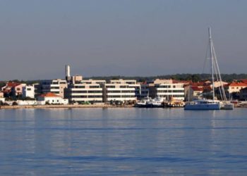 Kod zahvata kao što su novi gradski komunalni vezovi i uređenje gradskih uvala mora nas se uključiti u proces