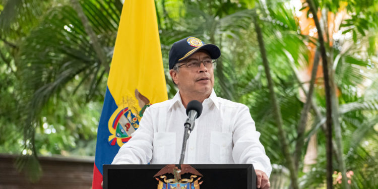 Kolumbija optužuje SAD za ubojstvo ‘doživotnog ribara’ u štrajku s brodom — RT World News