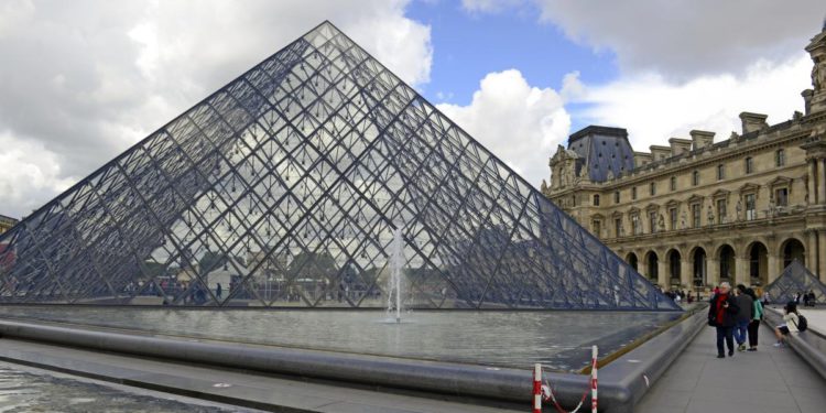Krađa u Louvreu: navodni lopov uhićen na stadionu Paris FC