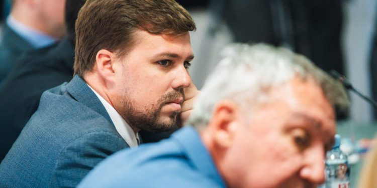 Kvorum se drži ‘u tanko’, Bekavac ‘oprala’ bivšeg gradonačelnika za prošlogodišnji proračun