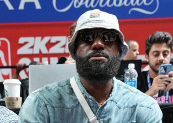 LeBron James, 23. godina, Upute za upotrebu: Ručka s ekstremnom pažnjom