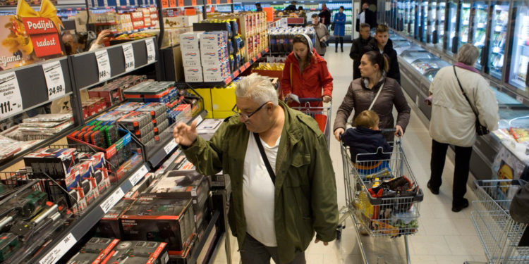 Lidl objavio velik popust za Sve Svete: Za pet eura se najede cijela obitelj