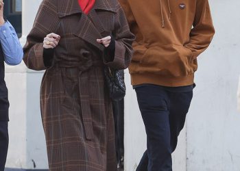 Liv Tylerov sin Milo (20) prelazi preko svoje poznate mame na rijetkom izlasku zajedno u NYC -u