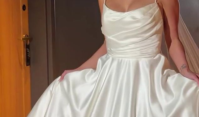 Love Island Australia zvijezda povezuje čvor i pokazuje masivni dijamantni vjenčani prsten