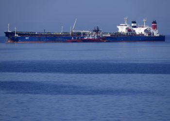 Macron se uplašio Putina? Zaplijenjeni tanker s ruskom naftom opet na putu za Indiju