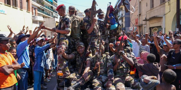 Madagascar: Postoji li državni udar i je li predsjednik pobjegao iz zemlje?