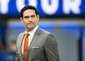 Mark Sanchez sada se suočava s optužbama za kaznene djela zbog uboda vozača dostave preko mjesta za parkiranje, kažu tužitelji