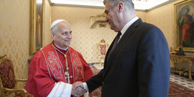 Milanović nakon sastanka s Papom: ‘Mislim da će doći u Hrvatsku’