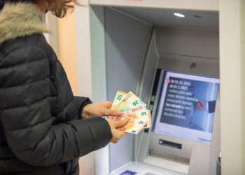 Mnogi Hrvati bi se trebali zabrinuti, porezna od srijede kreće u veliku akciju: Otkriveno tko je na ‘tapeti’