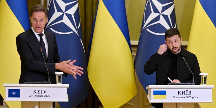 NATO se zalaže za više oružja za Ukrajinu usred blijeđenja podrške i porasta napetosti zračnog prostora
