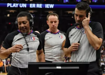 NBA, dvofazna inovacija: suci će moći komunicirati putem slušalica
