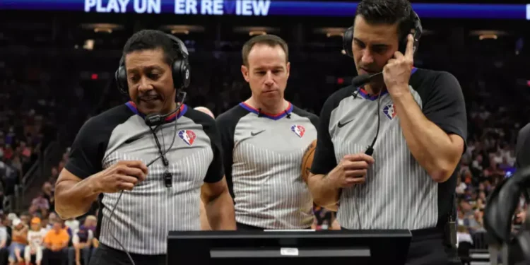 NBA, dvofazna inovacija: suci će moći komunicirati putem slušalica