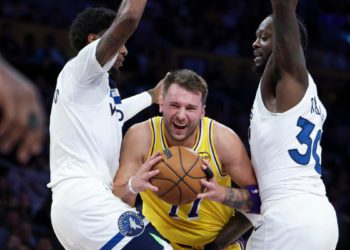 NBA rezultati: Lakers Minnesota, Miami Memphis, New York Boston