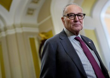 NY republikanci pritiskaju demokratske senatore da okončaju vladino isključivanje