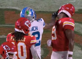 Na kraju Chiefs vs Lions s Brianom podružnicama izbija nasilna svađa, dajući Kansas City Star krvavi nos