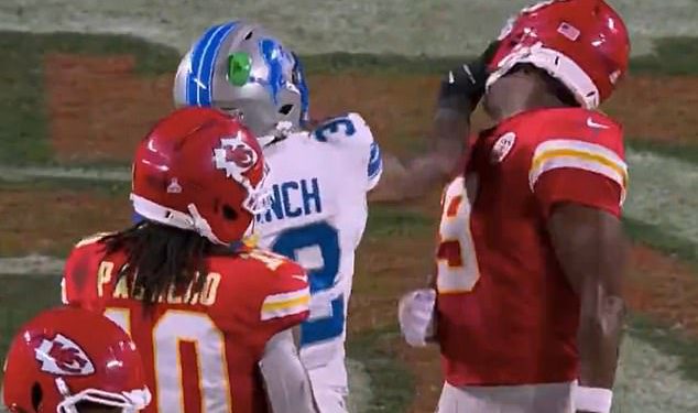 Na kraju Chiefs vs Lions s Brianom podružnicama izbija nasilna svađa, dajući Kansas City Star krvavi nos