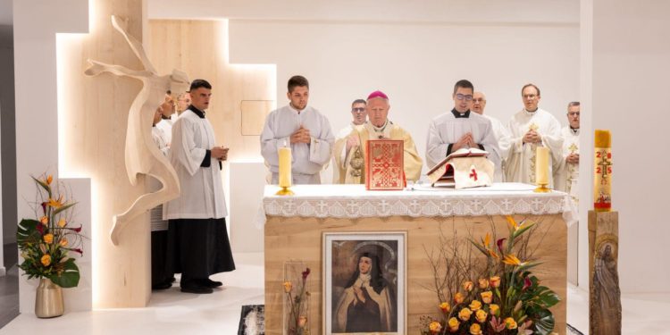 Na splitskom Kamenu svečano proslavljena svetkovina svete Terezije Avilske