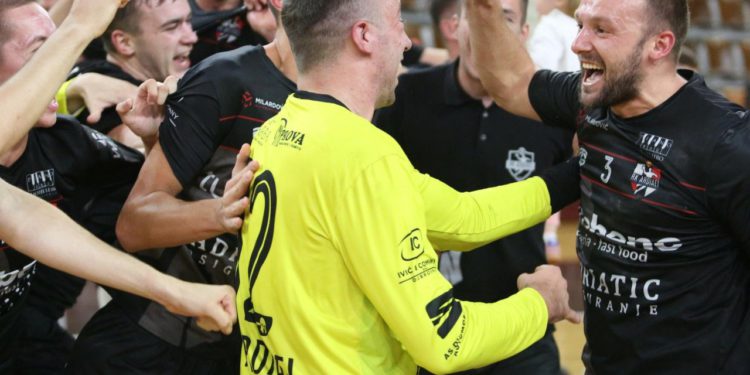 Nakon gostovanja u Vodicama, vodi Ardiaei. Samo se još jedan sastav može pohvaliti s učinkom kakav je na startu ostvarila momčad Damira Batinovića