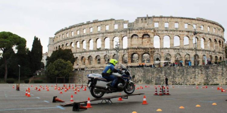 Natjecanje najboljih policijskih motociklista u vještinama i spretnosti