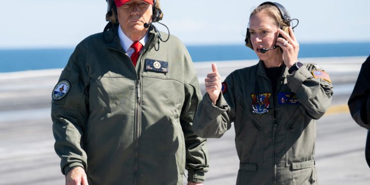 ‘Ne brini zbog toga, sve dolazi’: Trump obećava da su mornari platili dok slavi 250 godina američke mornarice tijekom zatvaranja