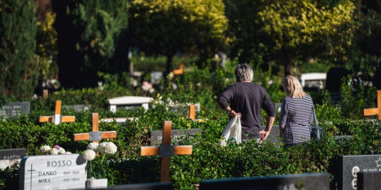 Ne plaćate grobnu naknadu? Nasadi upozoravaju građane: “Ukoliko korisnici ne podmire dugovanja, grobno mjesto će se dodijelit drugoj osobi”