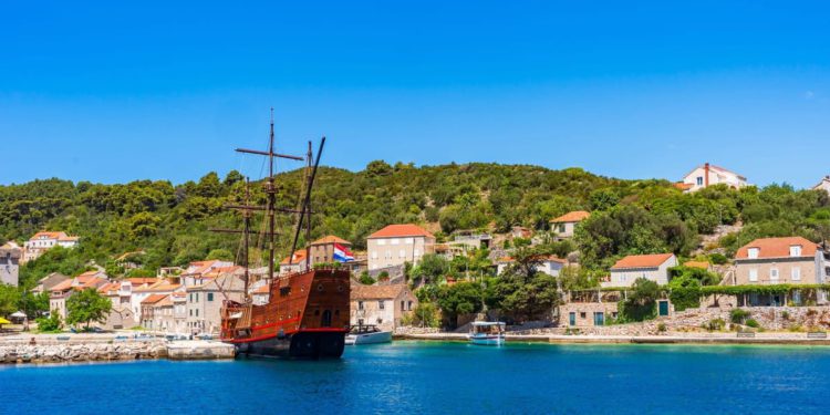 Njemački ekstremisti povezani s proustaškom desnicom preuzimaju otok Šipan