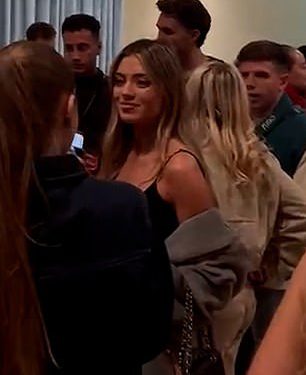 Nova djevojka Sam Thompsona Talitha Balinska pokušava izbjeći nespretno trčanje sa svojim bivšim Samiejem Elishi na ljepoti