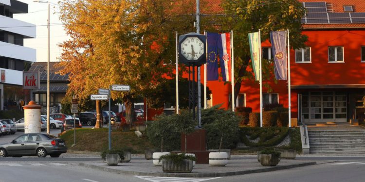 Nova prilika za učenike i studente: Grad Dugo Selo raspisao natječaj za stipendije